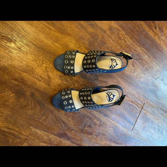 Fergalicious Jolene 4” Denim Heel - Picture 2 of 7